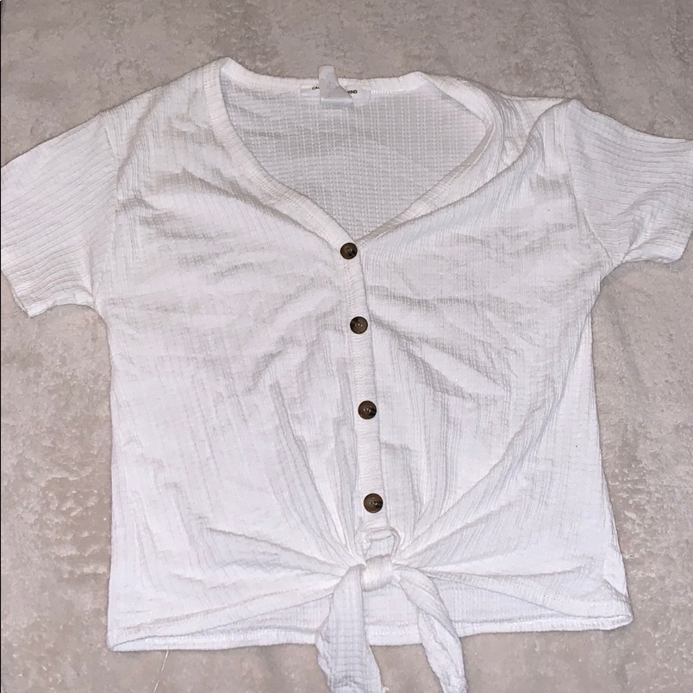 White knot crop